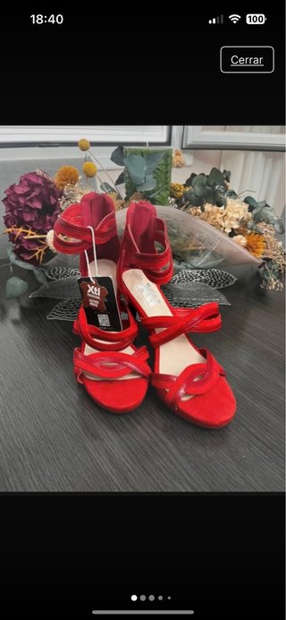 Sandalias Xti charol tacón vintage