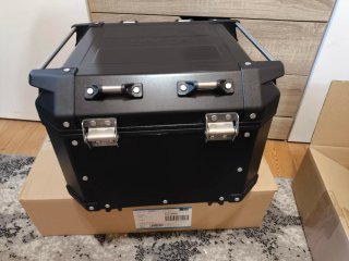 Baúl Givi Trekker Outback 42L