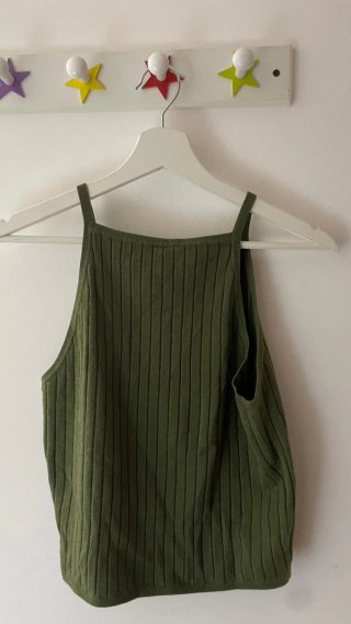 Top verde de canalé