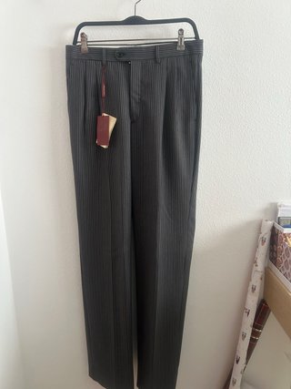 Pantalón de vestir hombre rayas diplomaticas.