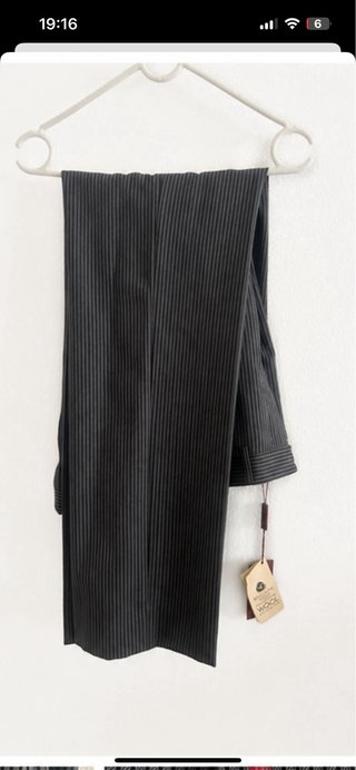 Pantalón de vestir hombre rayas diplomaticas.