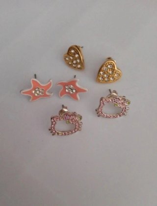 Bonito pack de pendientes.