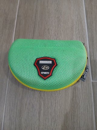 Gafas deportivas con estuche