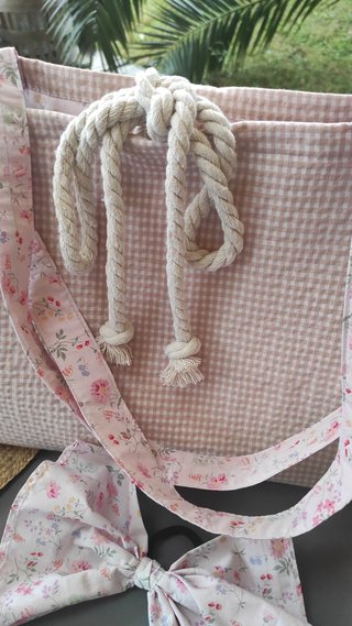 Bolso Capazo Reversible Flores