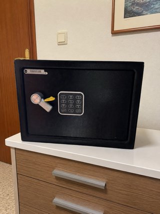 Caja Fuerte Yale Electrónica con Llave