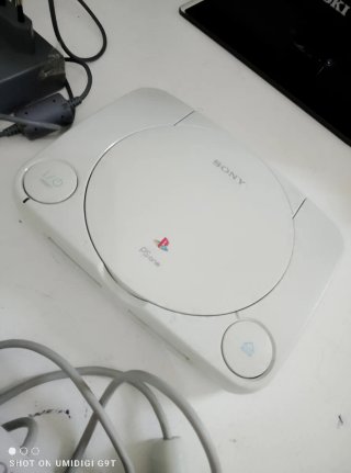 Consola PSone + 1 Mando + Tarjeta Memoria
