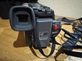Videocámara Samsung VP-W70 Hi8