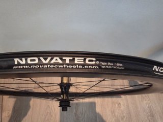 Ruedas / Llantas Carbono Perfil 50mm NOVATECH