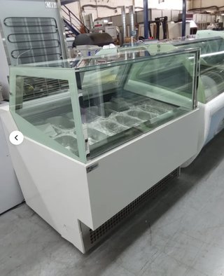 VITRINA EXPOSITORA HELADOS