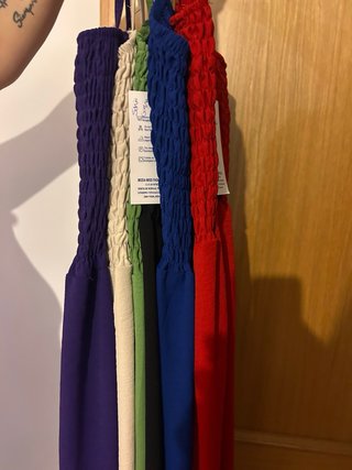 Vestidos de todos los colores talla única 9€ cada