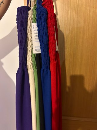 Vestidos de todos los colores talla única 9€ cada