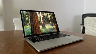 MacBook Pro 13 Intel i5 2020 precio negociable