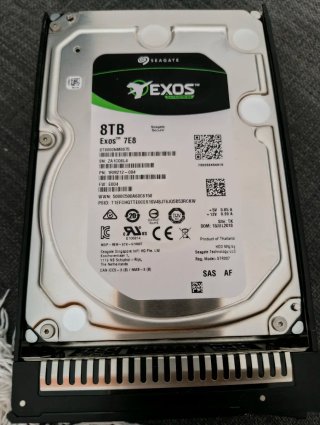 Hard Drive SAS EXOS 8TB