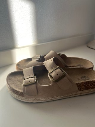 Sandalias NYC Beige Talla 39 Hebillas Verano