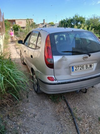 Nissan Almera 2002