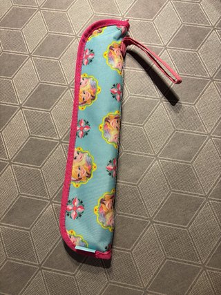 Flauta dulce G con funda y accesorios.
