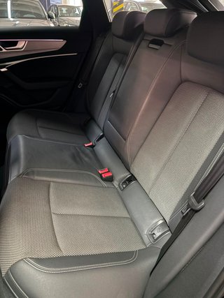 AUDI A6 Avant 40 TDI Black line S tronic
