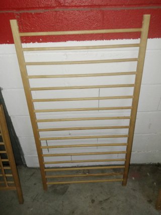 Cuna de madera