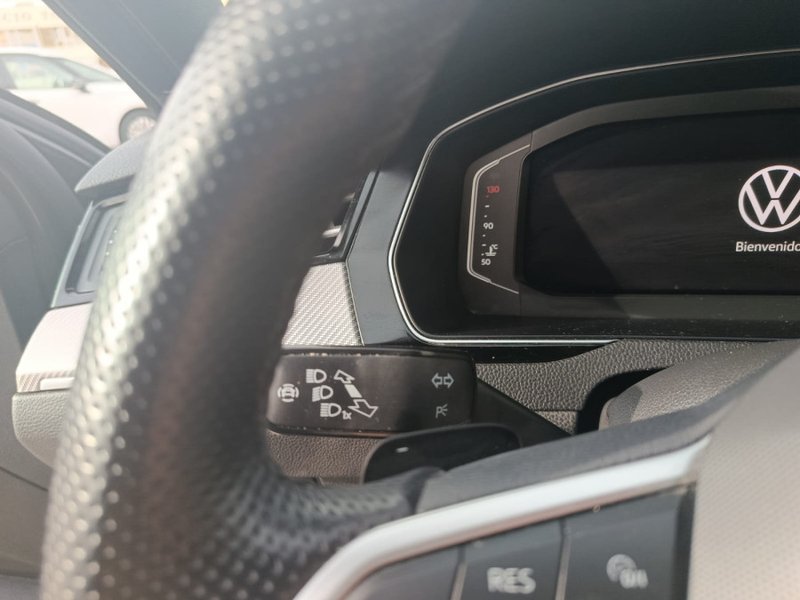 Volkswagen Passat VARIANT R-Line 1.5 TSI 6V 2021, foto 21