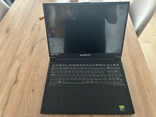 Portátil Gigabyte G6 MF-2024 i7 RTX 4050 16GB