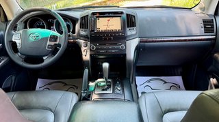 Toyota Land Cruiser 200 2008