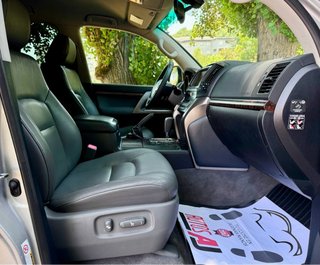 Toyota Land Cruiser 200 2008