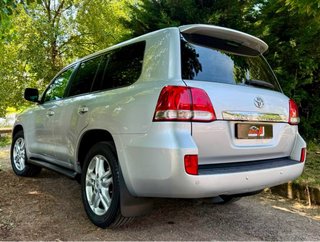 Toyota Land Cruiser 200 2008