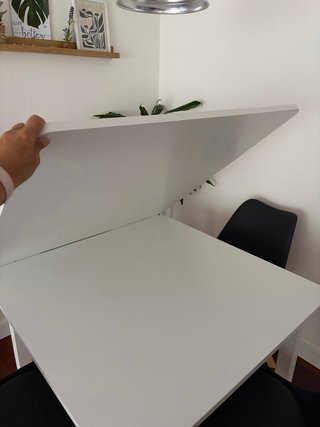 Mesa de comedor moderna