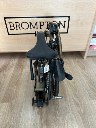 Brompton P Line 4v (2024). Manillar M