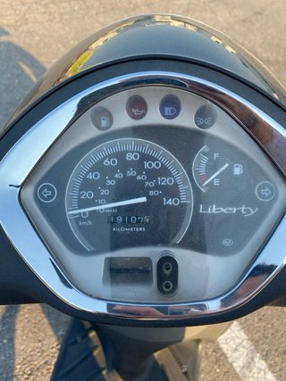 Piaggio Liberty 125 Negra