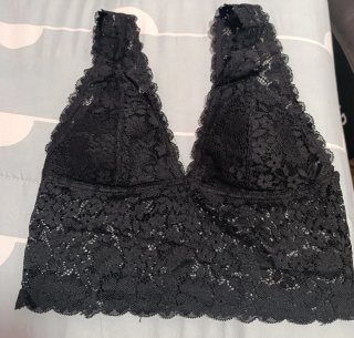 Top de encaje negro