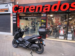 Yamaha XMAX Negra Maxi-Scooter