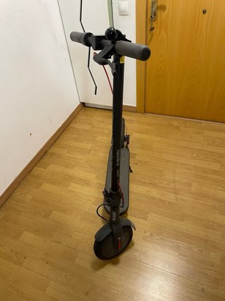 Patinete Xiaomi Mi Electric Scooter Essential