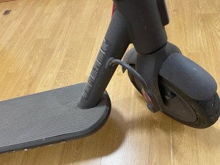 Patinete Xiaomi Mi Electric Scooter Essential