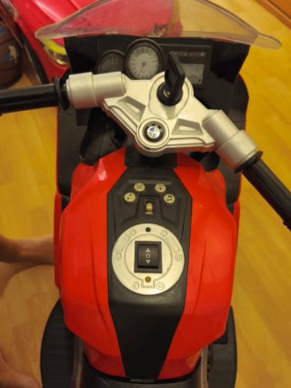 Moto batería Infantil BMW Roja