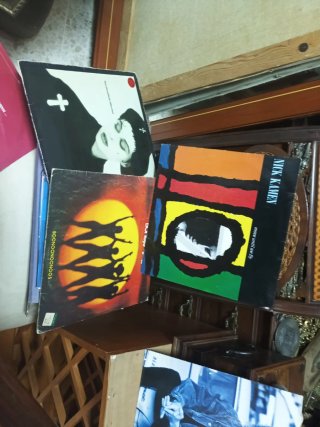 Vinilos LP Barry White, Tom Jones, Boney M unidad