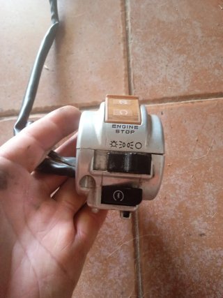 Piña derecha moto