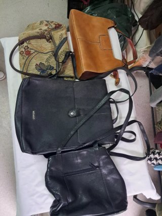 Lote 4 bolsos surtidos