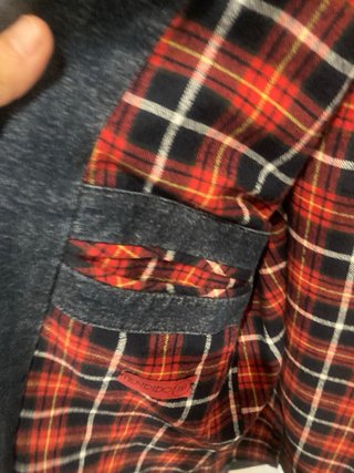 Americana azul con forro de cuadros