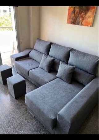 Divano chaise longue grigio in tessuto