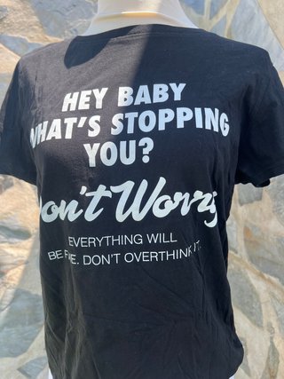 Camiseta Negra Don't Worry Talla L