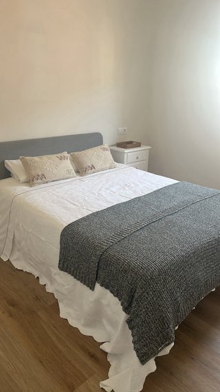 Alquilo piso amueblado por semanas en pontevedra.