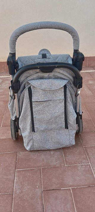 Silla ligera Kikkaboo gris