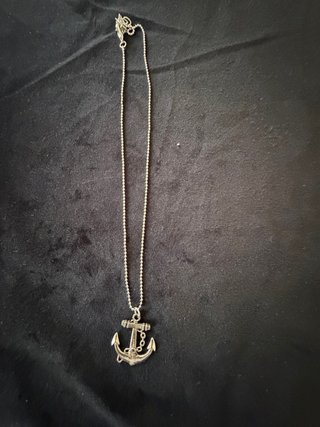 Collane uomo con ancora e timone prezzo 4€ cad.
