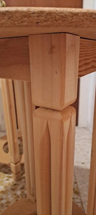 Set di 2 tavolini rotondi in legno