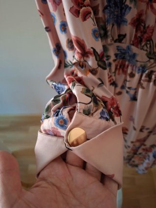 Vestido Massimo Dutti floral satén Talla 40.