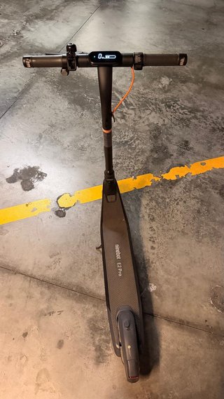 Patinete eléctrico Ninebot como nuevo