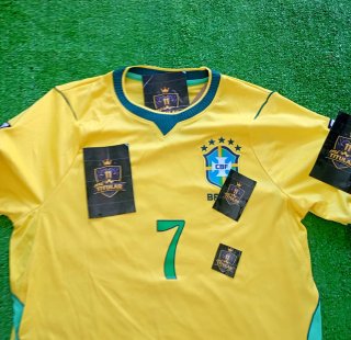 Camiseta estampada con brasil