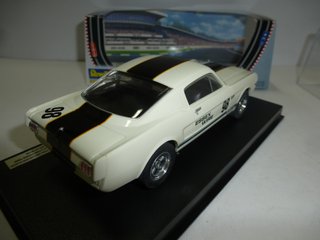 Revell NUEVO Shelby GT-350R #98 Scalextric
