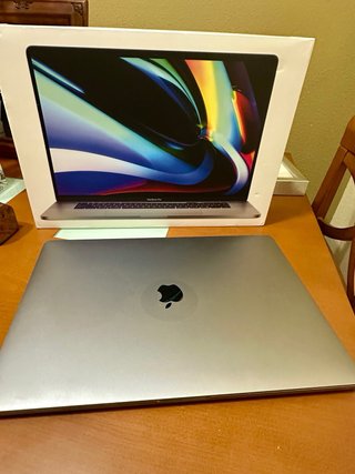 Apple MacBook Pro Plata/Gris Espacial